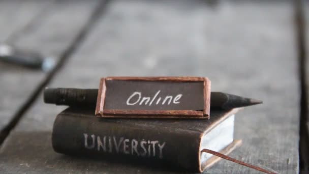 Освіта онлайн ідея — стокове відео