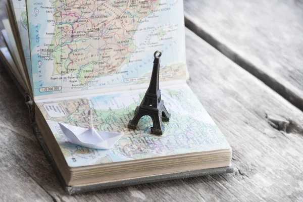 Reizen, vakantie, avontuur idee. Voorbereiding voor uw reis. — Stockfoto