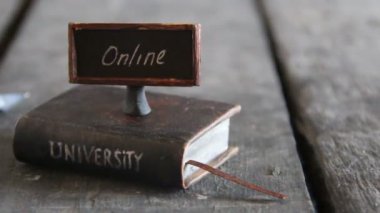 Üniversitesi online kurslar