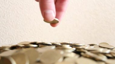 erkek eli para koyarak