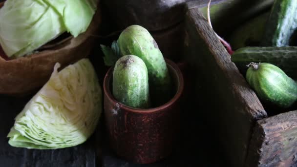 Hälsosamt ätande, mat, bantning och vegetariska konceptet — Stockvideo