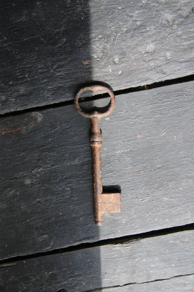 Έννοια Επιλογής Παλιά Vintage Κλειδί Ξύλινο Φόντο Πάνω Όψη — Φωτογραφία Αρχείου