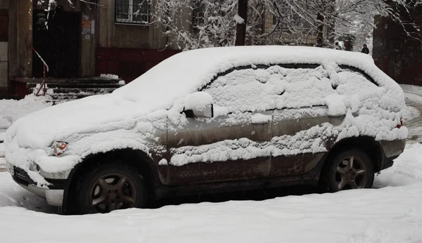 Bil Helt Täckt Snö — Stockfoto