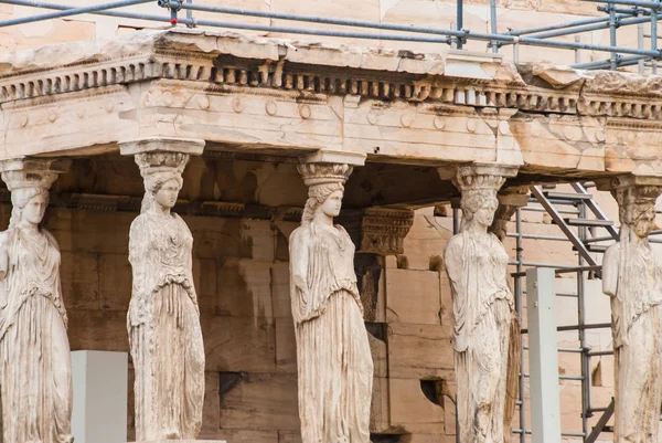 Caryatids Parthenon üzerinde Erechtheion tapınağında, Atina Yunanistan 