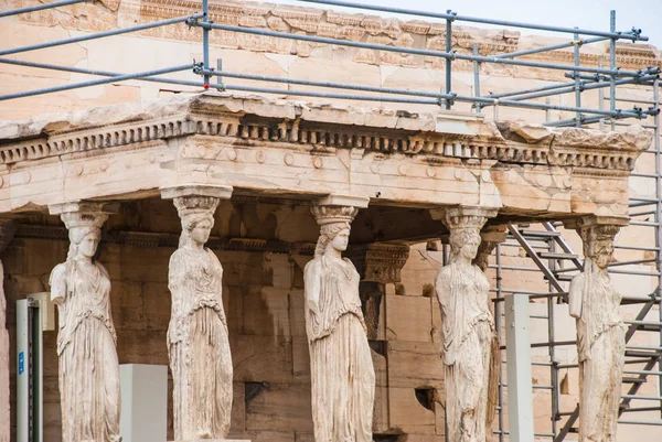 Caryatids Parthenon üzerinde Erechtheion tapınağında, Atina Yunanistan 