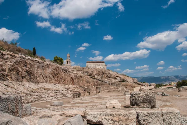 Elefsina, Eleusinian Gizemler (Elefsinian Gizemler) her yıl Eylül sonu civarında gerçekleştiği bir acient kutsal otelinin konumu. 