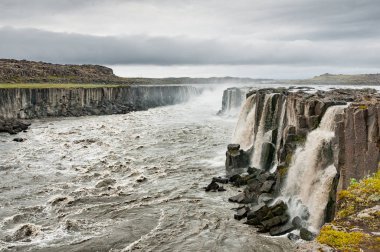Selfoss şelale