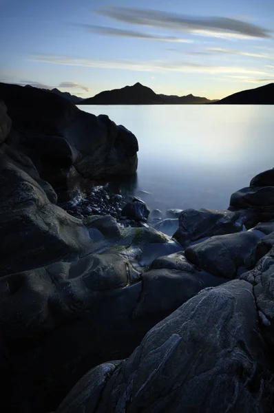 Kayalık plaj, Litleneset, Sulesund, Krsteinen, Sula Adası, Alesund, daha fazla og sahil şeridi Romsdal, Norveç 2017