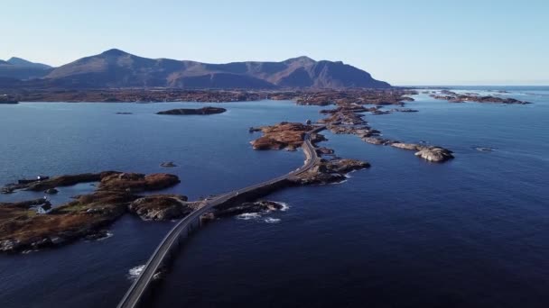 Atlantic Ocean Road Originalmente Norueguês Atlanterhavsvegen Atlanterhavsveien Estrada Corre Sobre — Vídeo de Stock