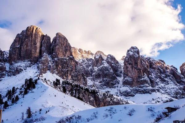 Hösten Dolomiter panorama foto, solnedgång Trentino Alto Adige bergspass, Italien — Stockfoto