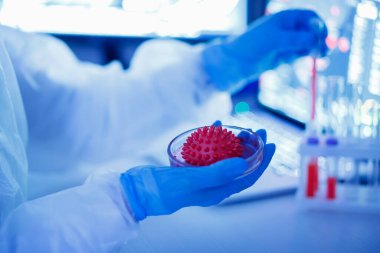 İnsanlara karşı gizli biyolojik laboratuvar silahları geliştirmek, 2019-ncov Coronavirus virüsü salgını.