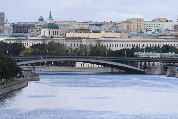 Bolshoy Ustyinsky Köprüsü, Moskova
