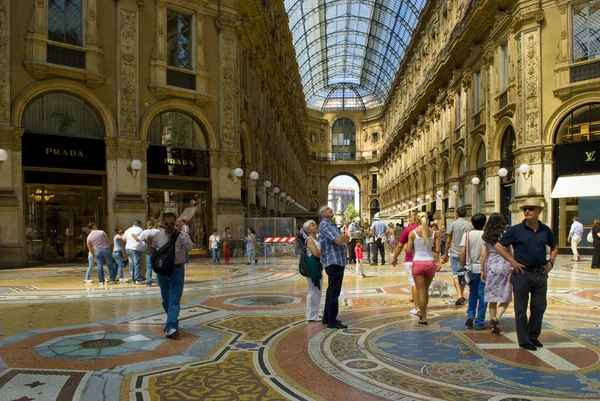 İtalya, Milano 'daki Victor Emmanuel Galerisi