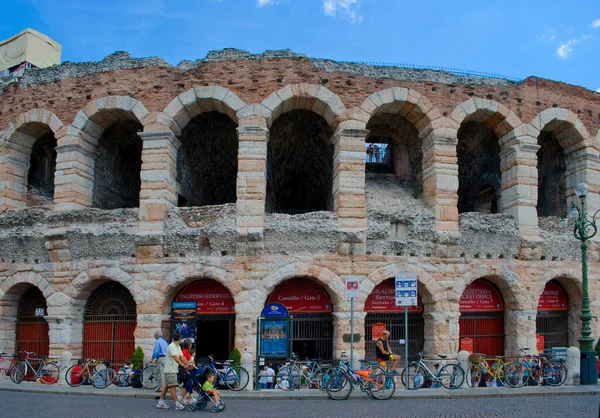 Arena-di-Verona. Verona 'daki Roma amfitiyatrosu