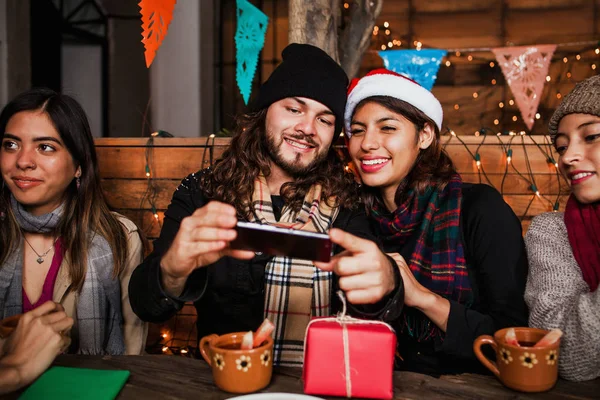 Mexican Posada Friends Celebrating Christmas Mexico Having Fun Taking Photo — Stock Photo, Image