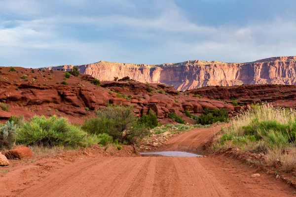 Strada sterrata nel deserto meridionale dello Utah — Foto Stock