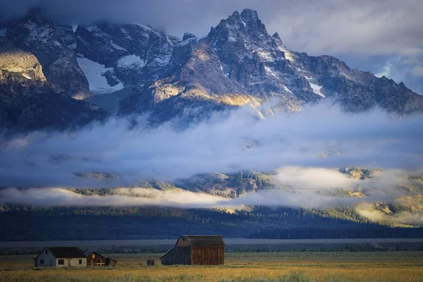 Barn and ranch land, Grand Teton National Park — Stock Photo, Image