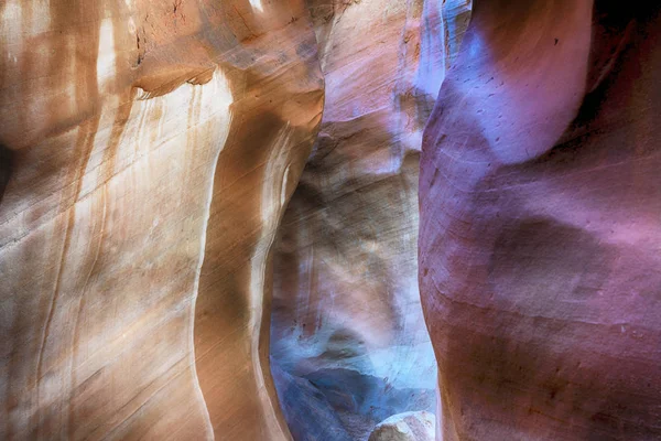 在犹他州南部一个狭窄的峡谷 — 图库照片
