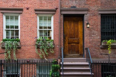 Greenwich Village'da klasik New York apartman binaları