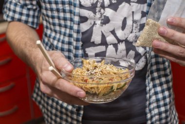 Kızarmış pirinç.