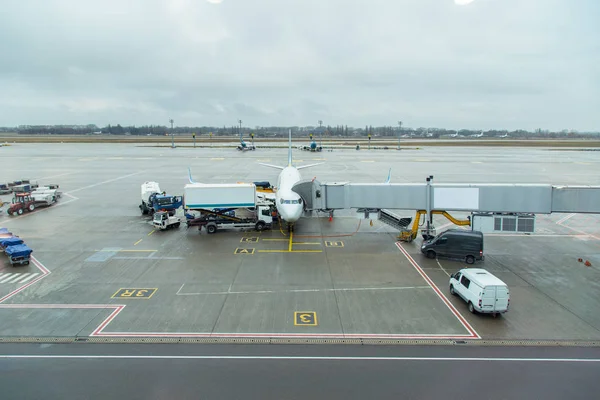 Boryspil 2017 havaalanında uçağa yakıt ikmali