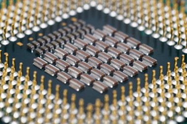 Bilgisayar anakart yarısı