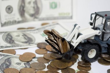 Traktör yan yatan paraları. Finansal