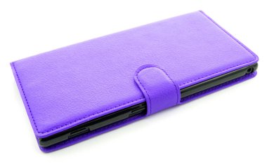 Mor cep telefonu kapağı. İzole