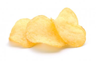 Patates cipsi beyaz arkaplanda izole.