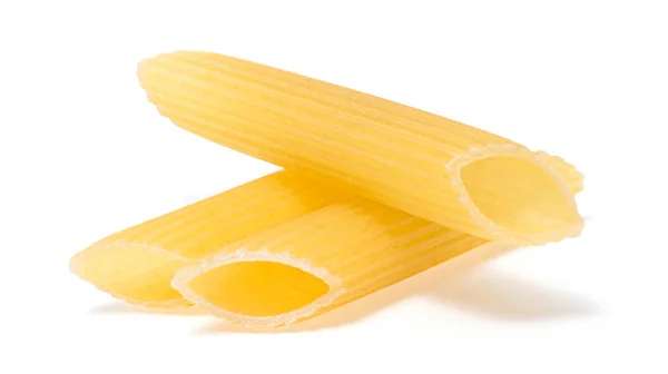 Okokt italiensk pasta isolerad på vit bakgrund — Stockfoto