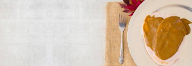 Şükran günü yemeği Türkiye ile