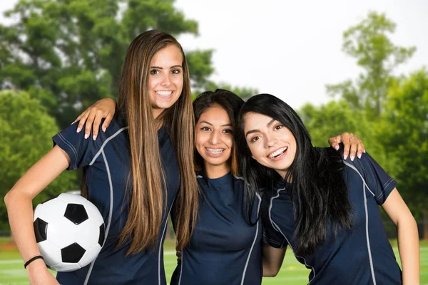 Squadra di calcio sul campo — Foto Stock