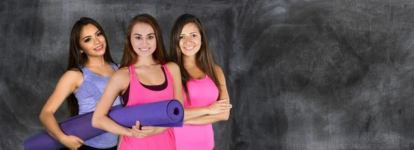 Junge Frauen beim Training — Stockfoto