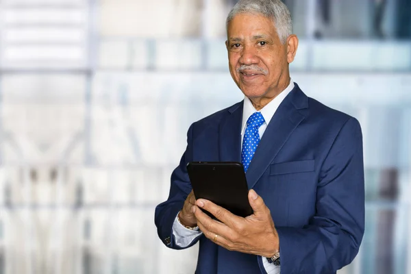 Geschäftsmann bei der Arbeit — Stockfoto