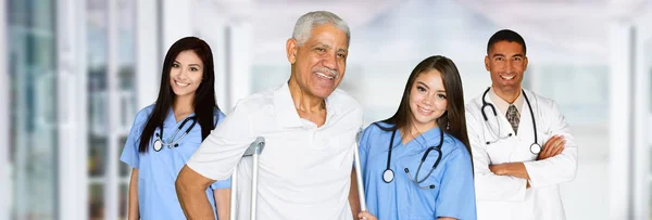 Медсестры и врачи — стоковое фото