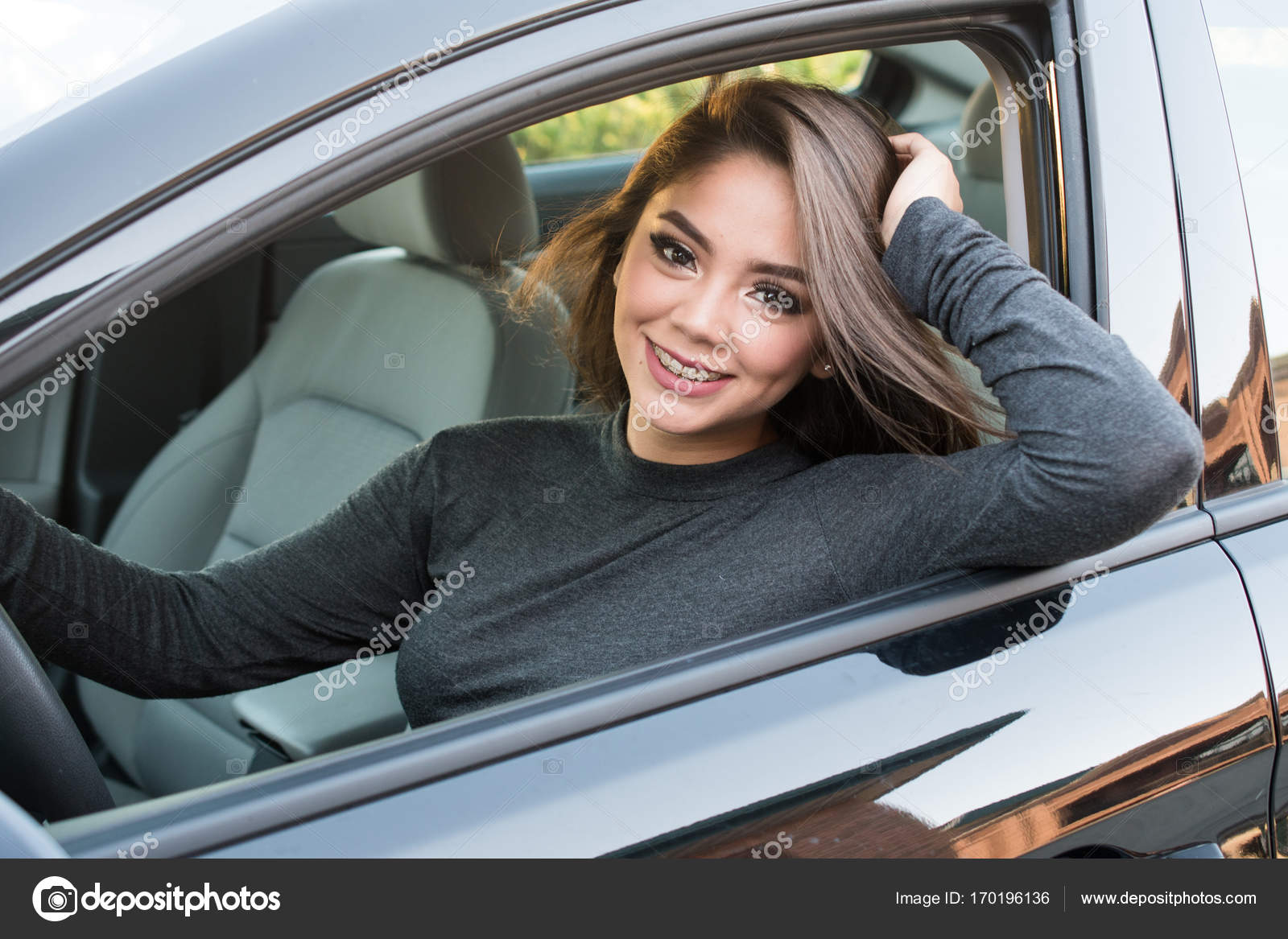 Девушки в авто за рулём Девушки в авто за рулём