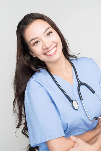 Verpleegkundige in scrubs — Stockfoto