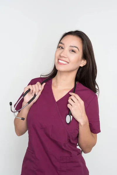 Verpleegkundige in scrubs — Stockfoto