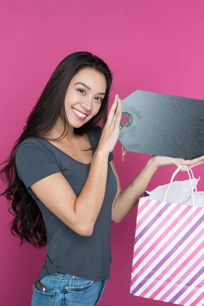 Jovem mulher compras — Fotografia de Stock