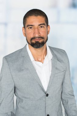 Azınlık işadamı Olgun