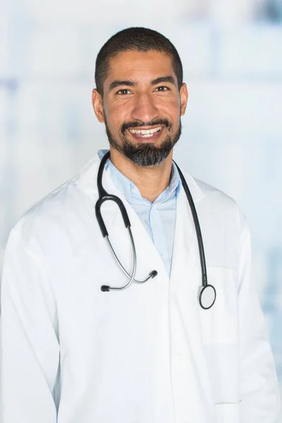 Doctor en un hospital — Foto de Stock