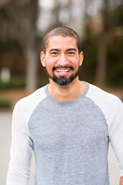 Homem bonito casual — Fotografia de Stock