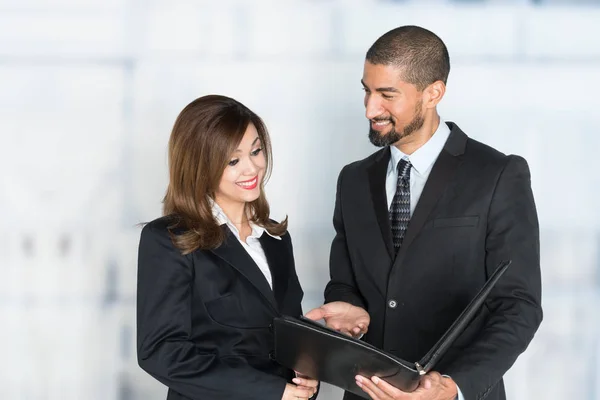 Business team che lavorano insieme — Foto Stock