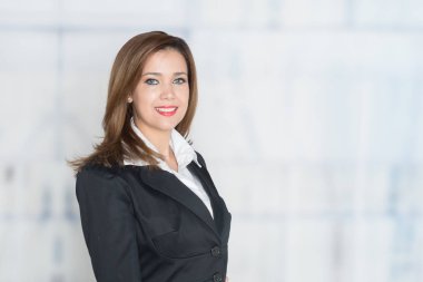 iş yerinde iş kadını