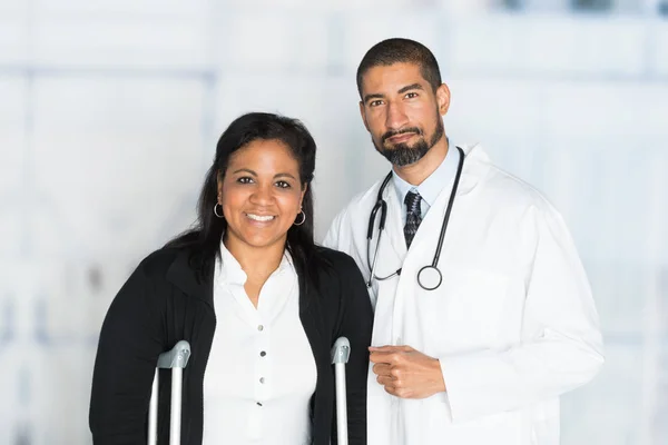 Doctor en un hospital —  Fotos de Stock