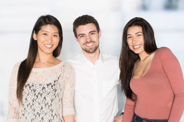 Grupp vänner — Stockfoto