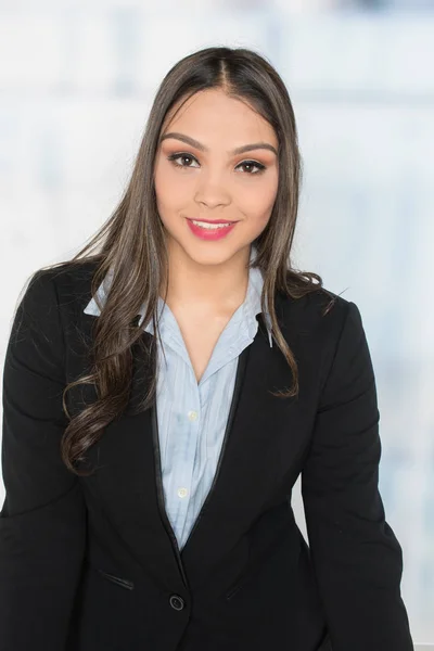 Happy Hispanic Businesswoman — Stock Photo, Image