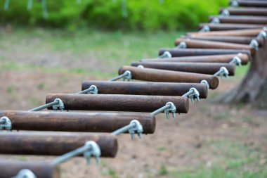 Cambaz park tırmanma macera öğeleri