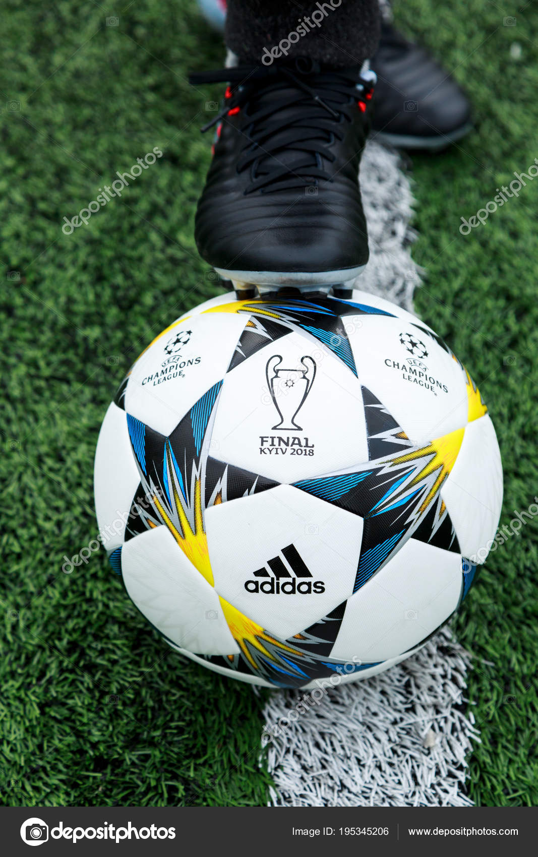 Adidas Finale 18 Resmi Mac Topu Beyaz Adidas Turkey