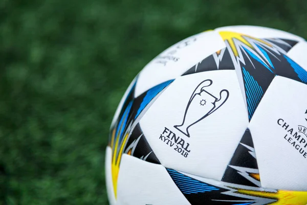 Kyiv Ucrânia Fevereiro 2018 Bola Oficial Temporada 2018 Uefa Champions — Fotografia de Stock Editorial © artjazz #186676358